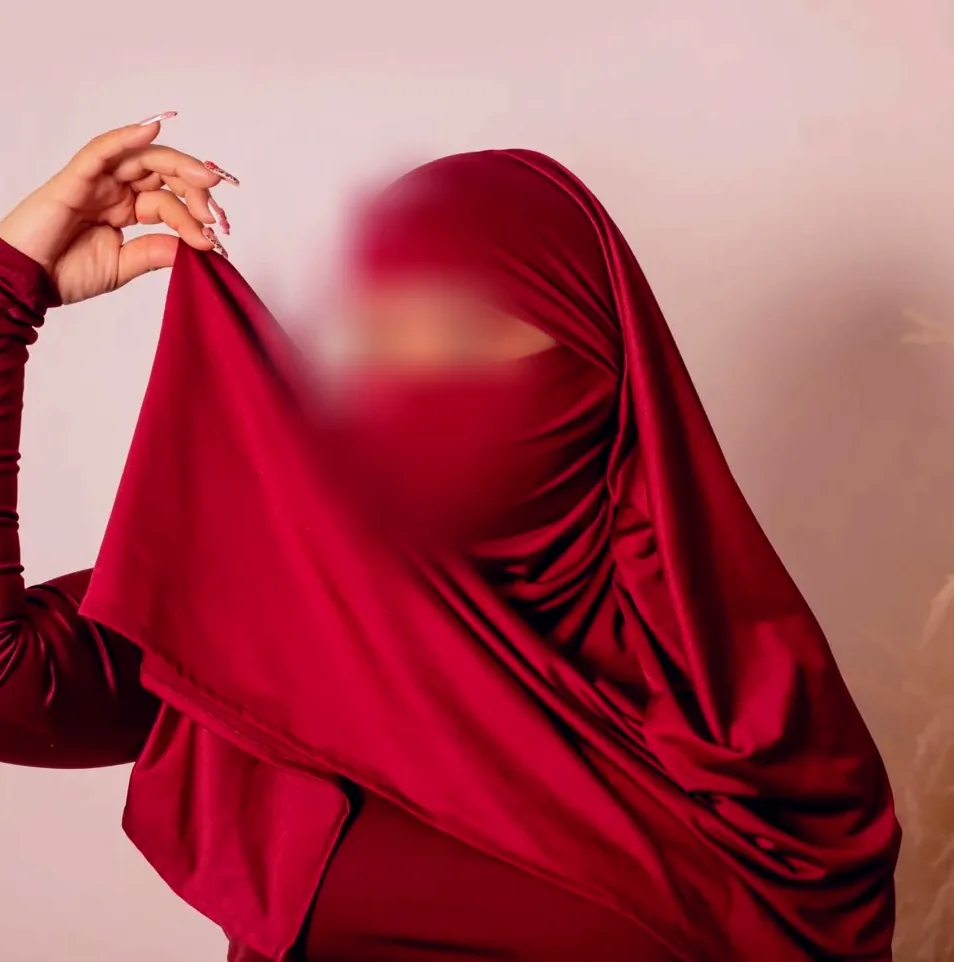 Carina, 25