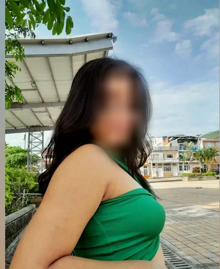 Chiara, 24