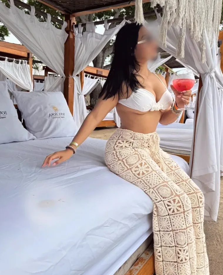 Leyla, 28